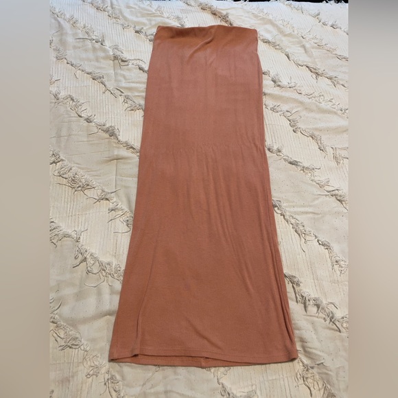 Midi Bodycon Skirt / Coral Pink - Picture 3 of 5